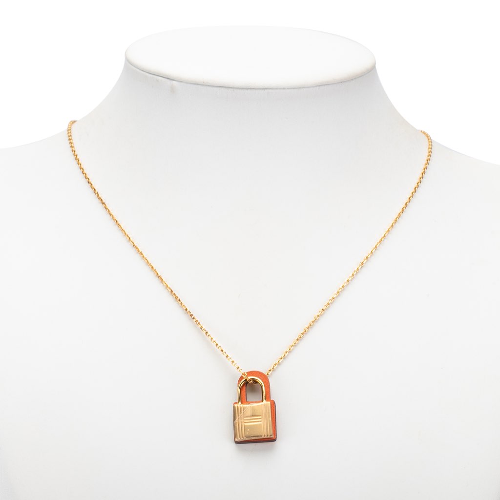 Hermès Gold Plated and Swift O Kelly Pendant Necklace - 5