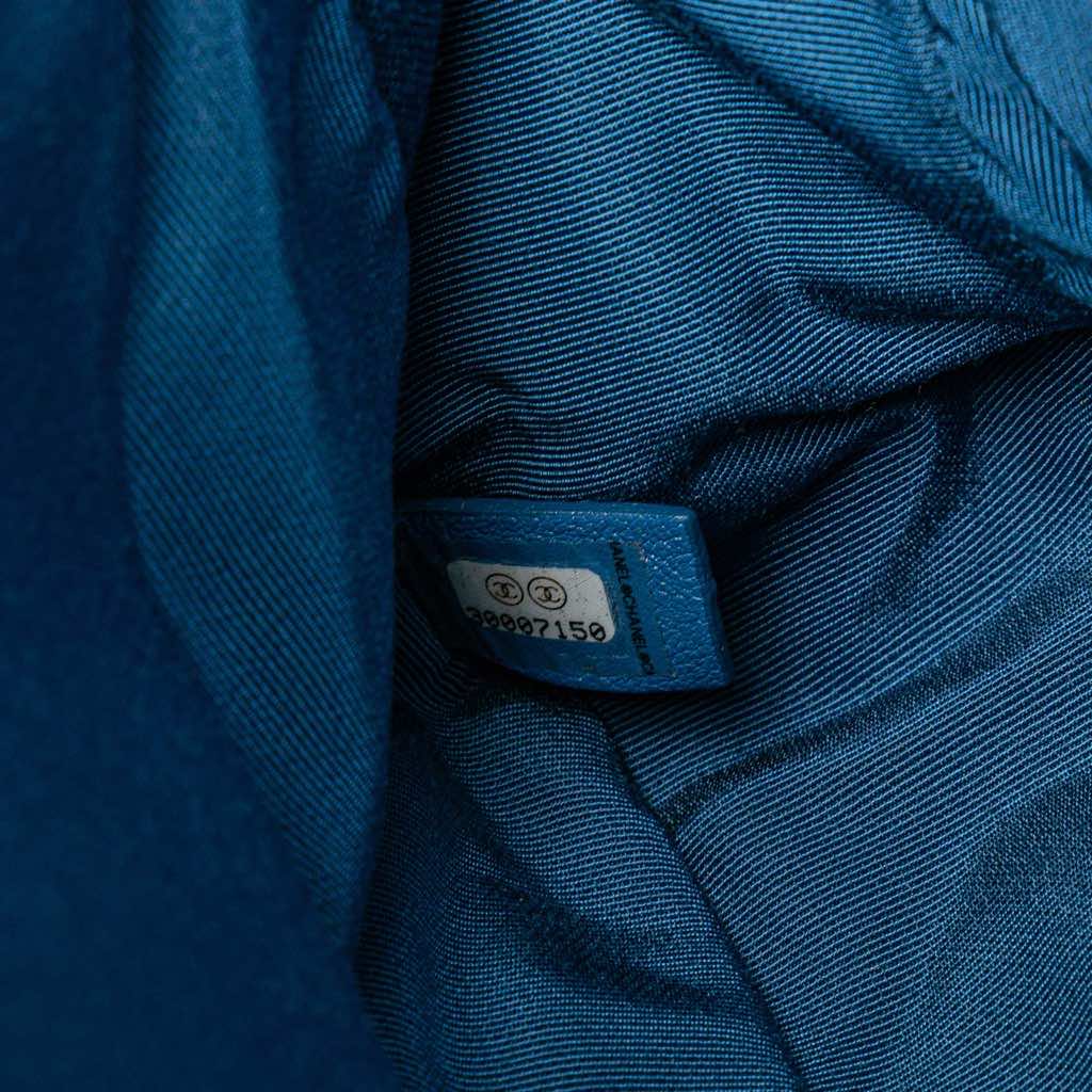 Chanel Large Lambskin 19 Flap - Detail 1