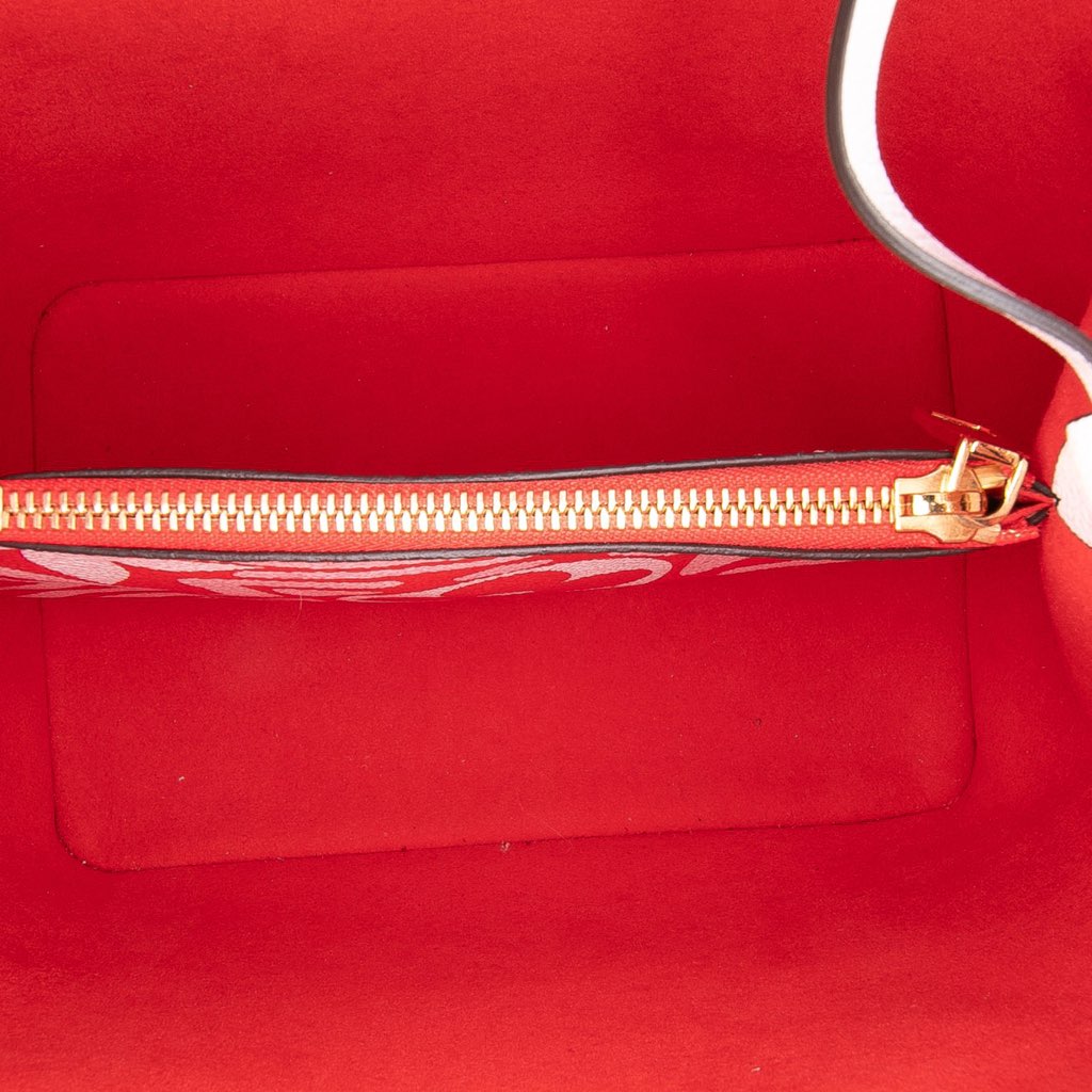 Louis Vuitton Monogram Giant Crafty Neonoe MM - 4