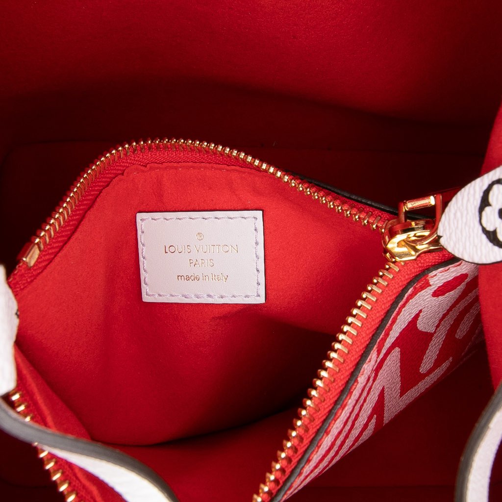 Louis Vuitton Monogram Giant Crafty Neonoe MM - Side view