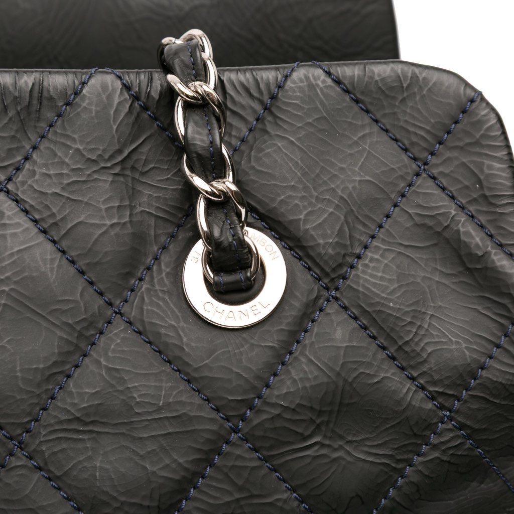 Chanel Petite Crinkled Calfskin Timeless Tote - Detail 2