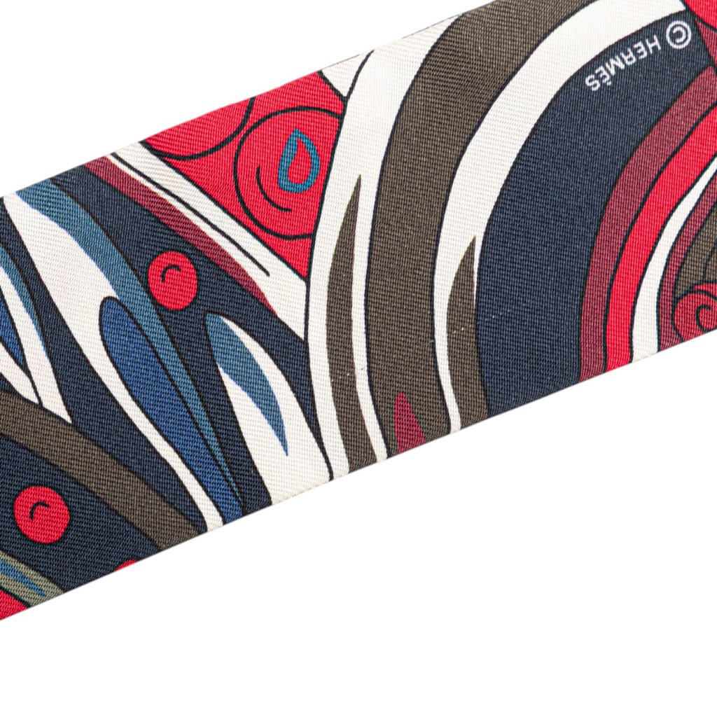 Hermès Le Jardin De La Maharani Silk Twilly Scarf - Side view