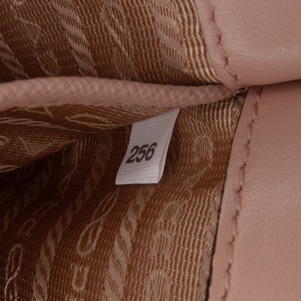 Prada Saffiano Lux Chain Crossbody - Detail 1