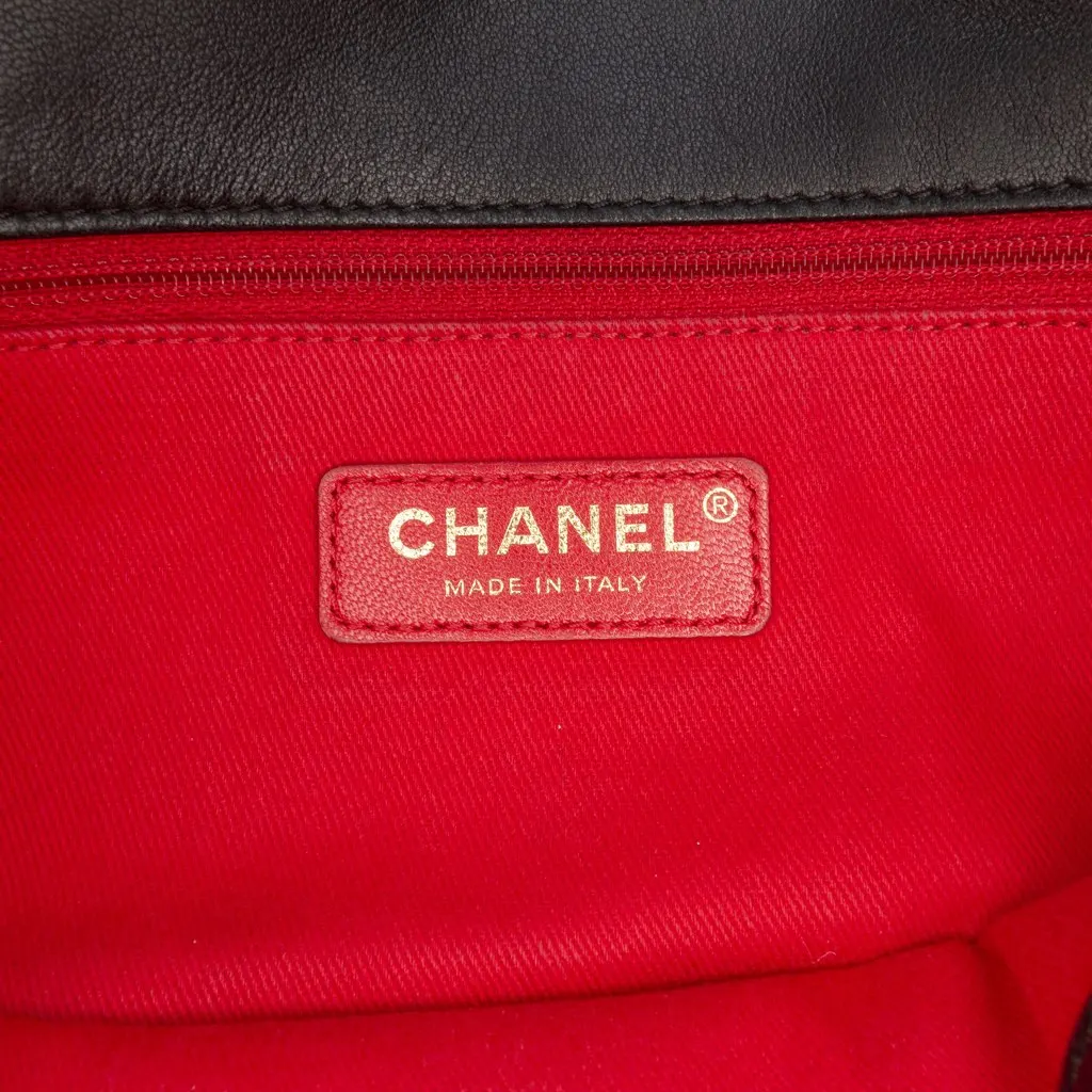 Chanel CC Quilted Lambskin Contrast Stitch Single Flap Black Leather Good - Box View