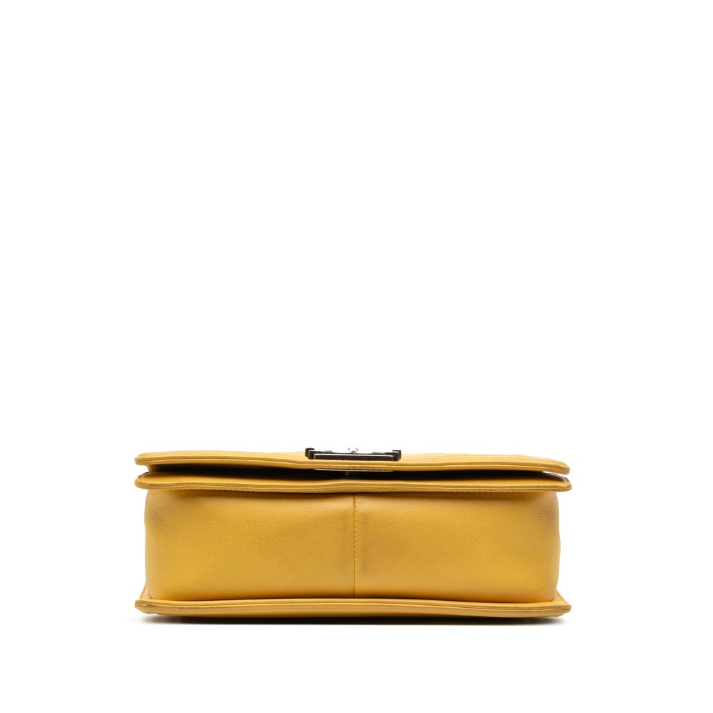 Chanel Old Medium Quilted Calfskin Boy Flap - Image 6