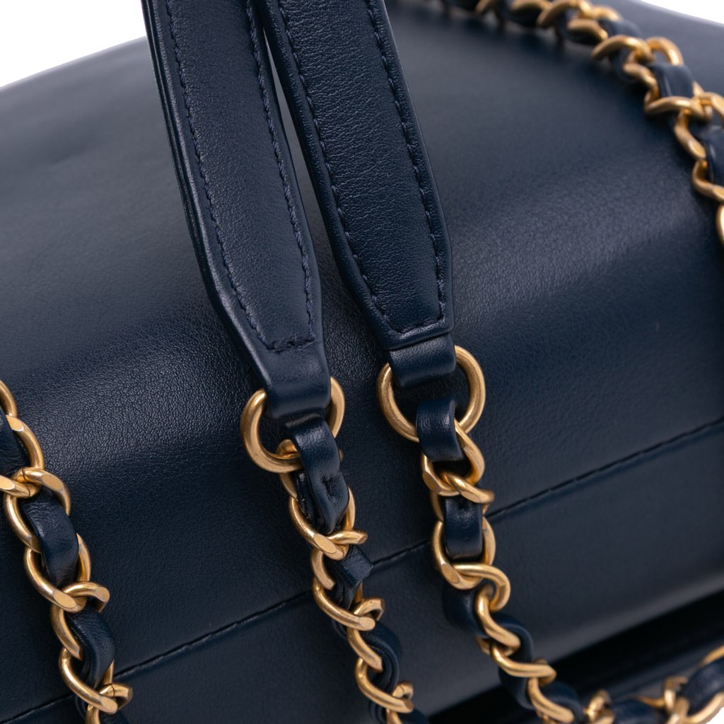 Chanel CC Quilted Lambskin Triple Pearl Chain Flap - Image 14