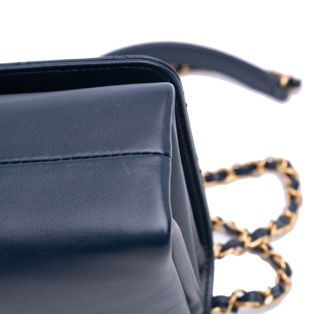 Chanel CC Quilted Lambskin Triple Pearl Chain Flap - Image 12