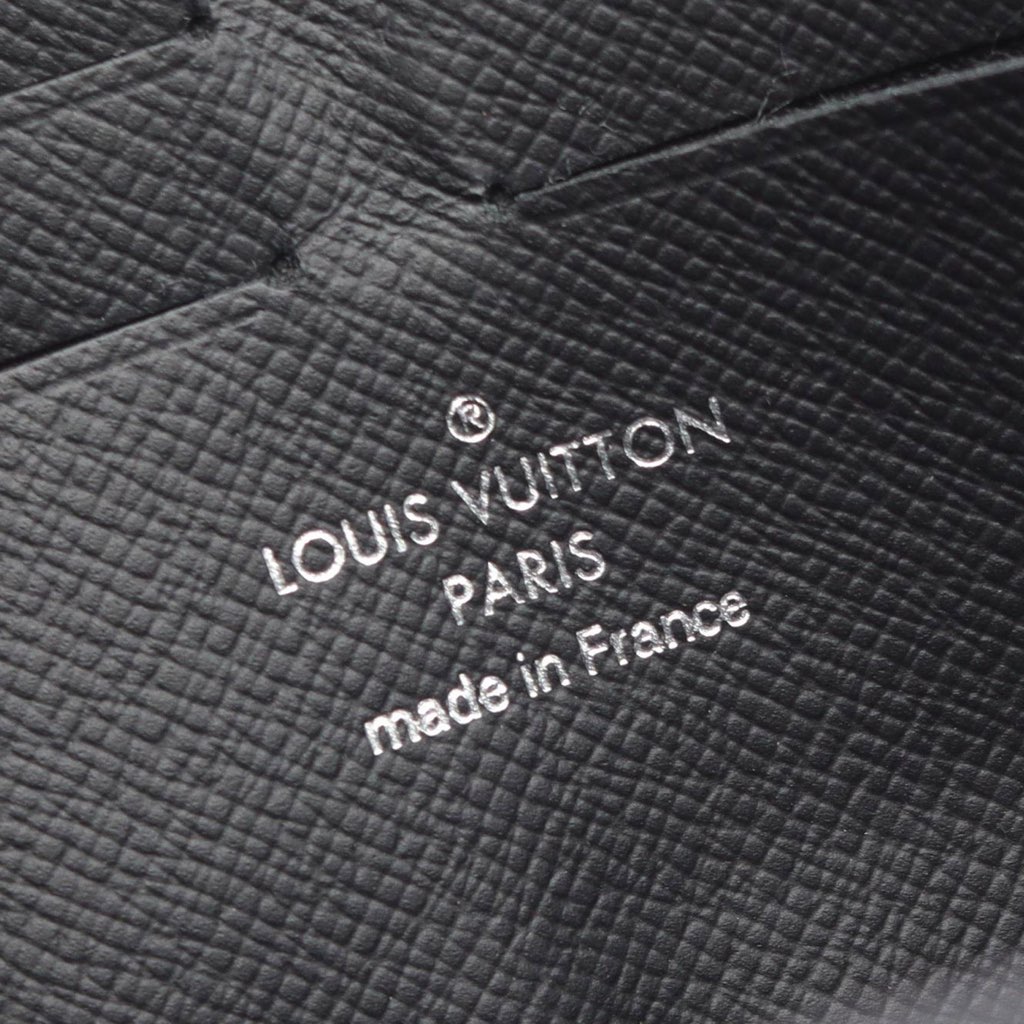 Louis Vuitton Damier Graphite Pixel Pochette Voyage MM - 4