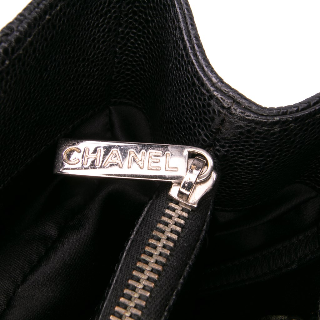 Chanel Caviar Grand Shopping Tote - Detail 2