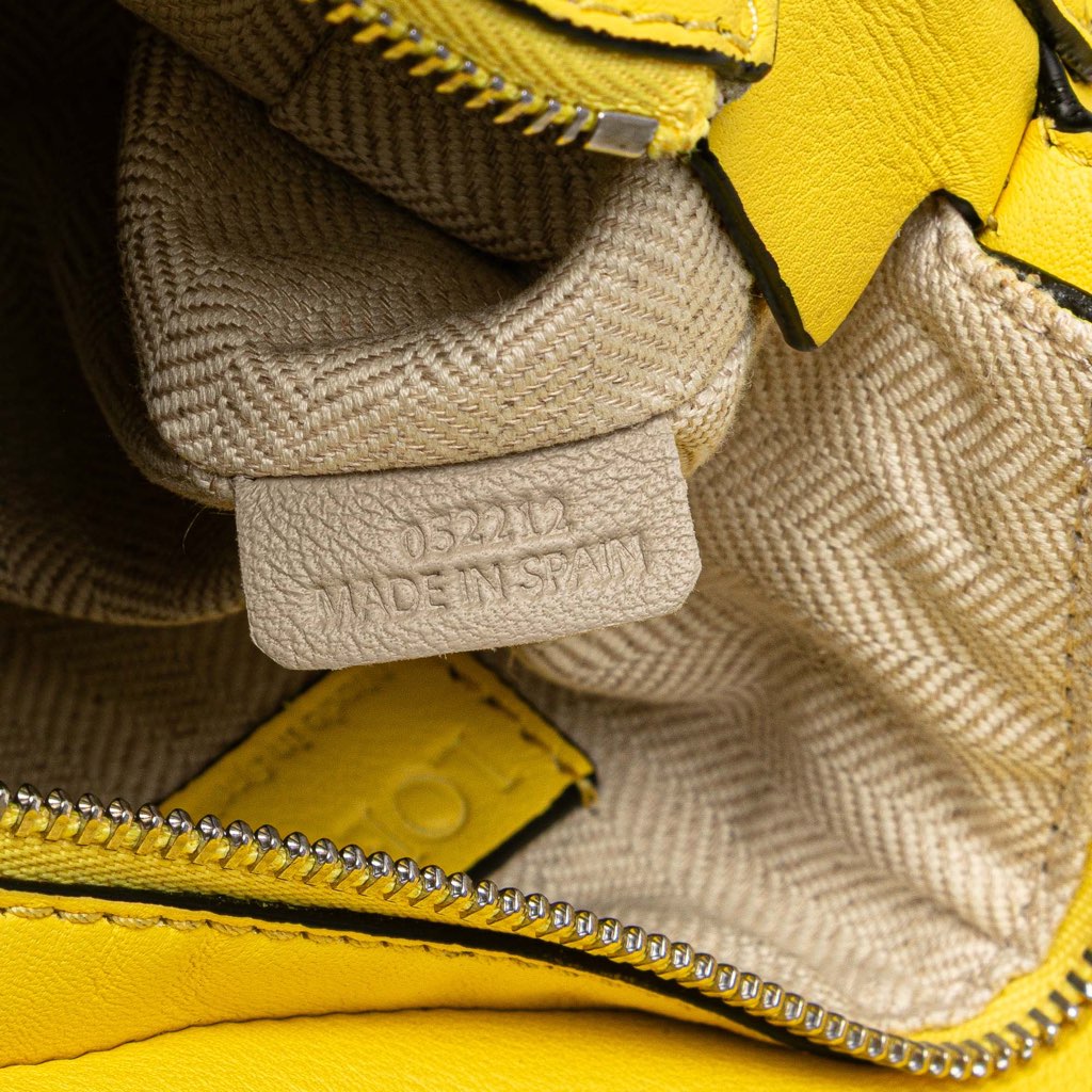 Loewe Mini Calfskin Puzzle Bumbag - Detail 1