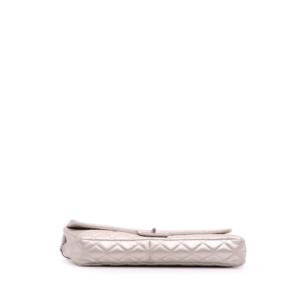 Chanel Reissue 2.55 Metallic Lambskin Clutch With Chain - Image 6