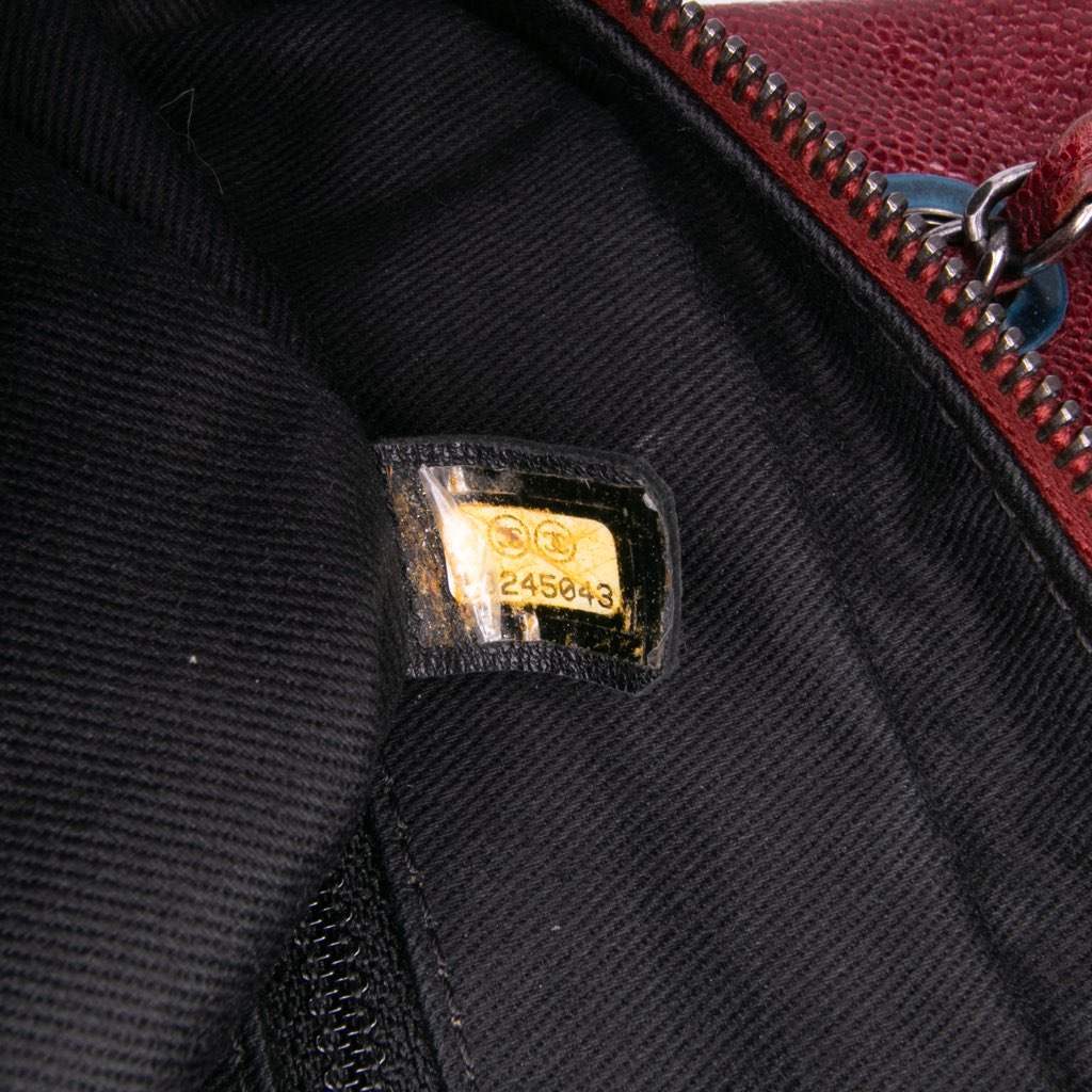 Chanel Medium Quilted Caviar Easy Flap - Detail 1