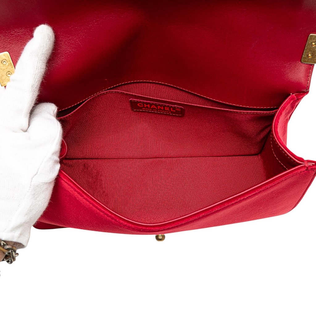 Chanel Old Medium Quilted Velvet Boy Flap - 4