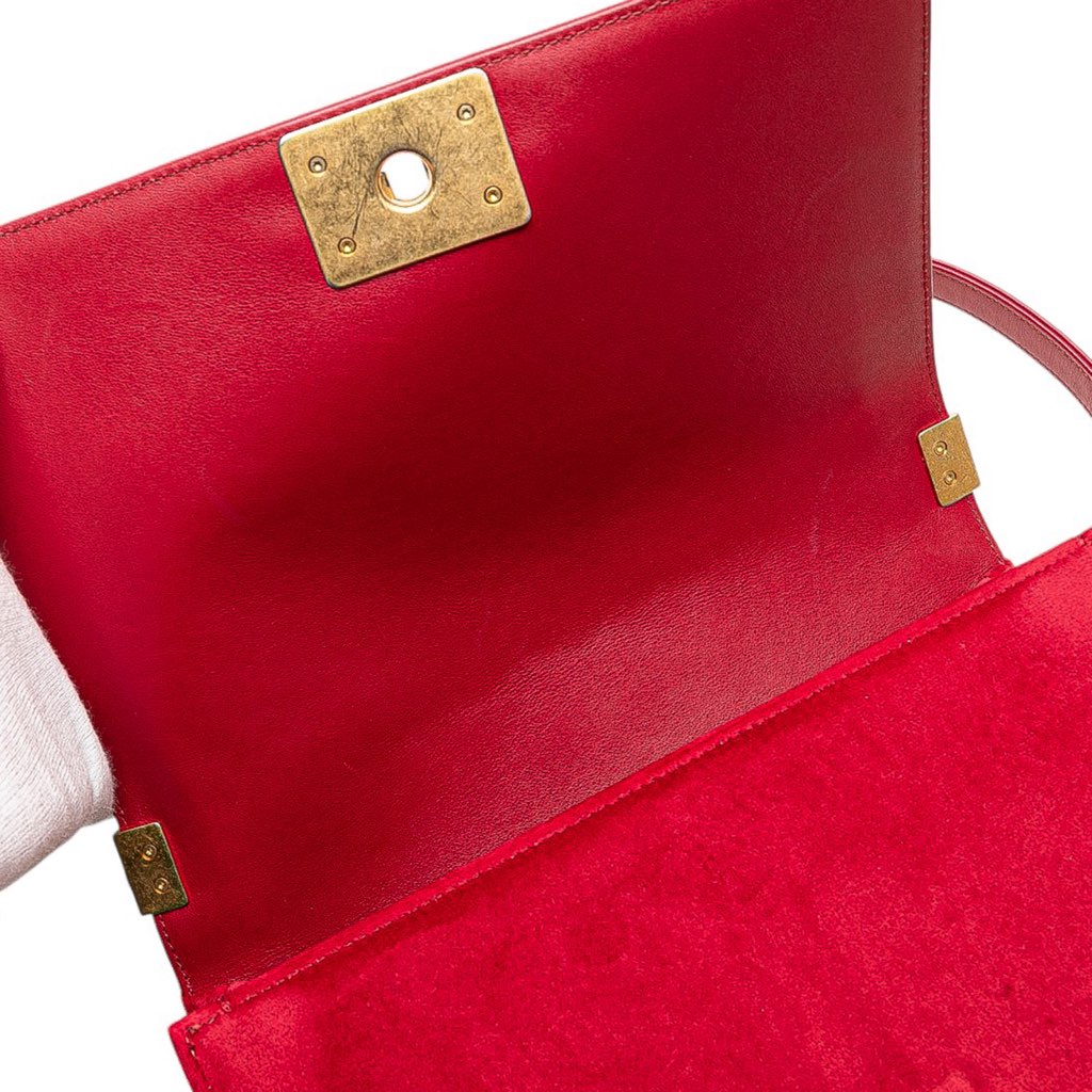 Chanel Old Medium Quilted Velvet Boy Flap - 5