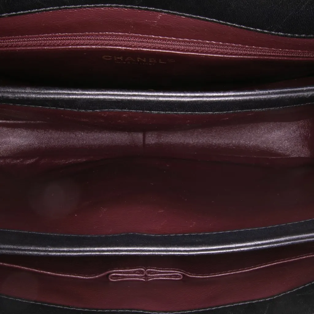 Chanel Large Lambskin Trendy CC Top Handle Flap Black Leather Fair - Model View