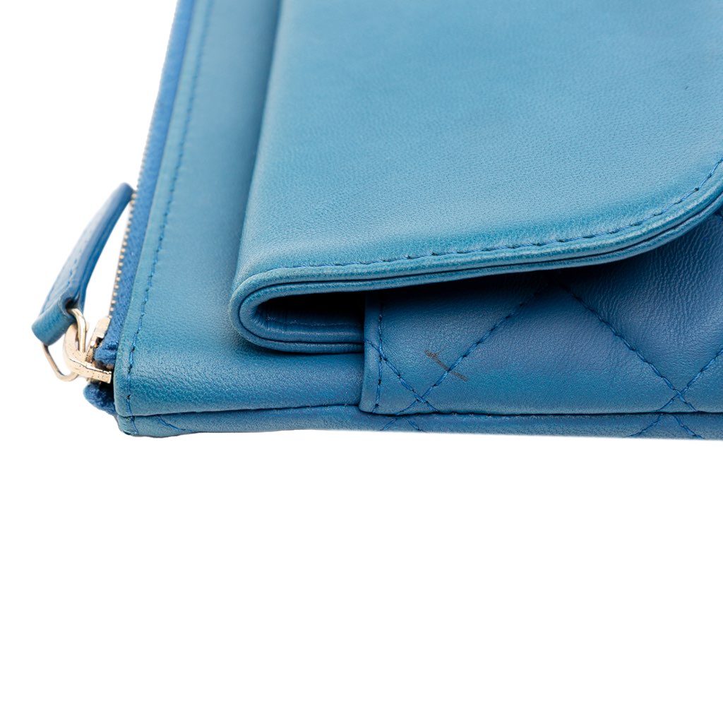 Chanel Large Quilted Lambskin Flap O Case Clutch - Image 13