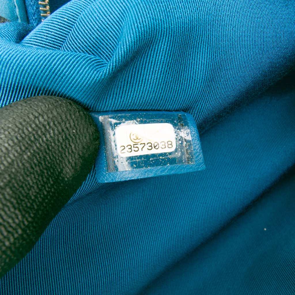 Chanel Large Quilted Lambskin Flap O Case Clutch - Detail 1