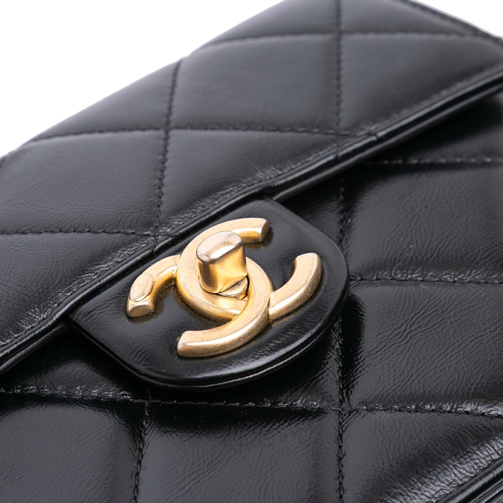 Chanel CC Quilted Calfskin Round Moon Messenger Flap - Detail 2