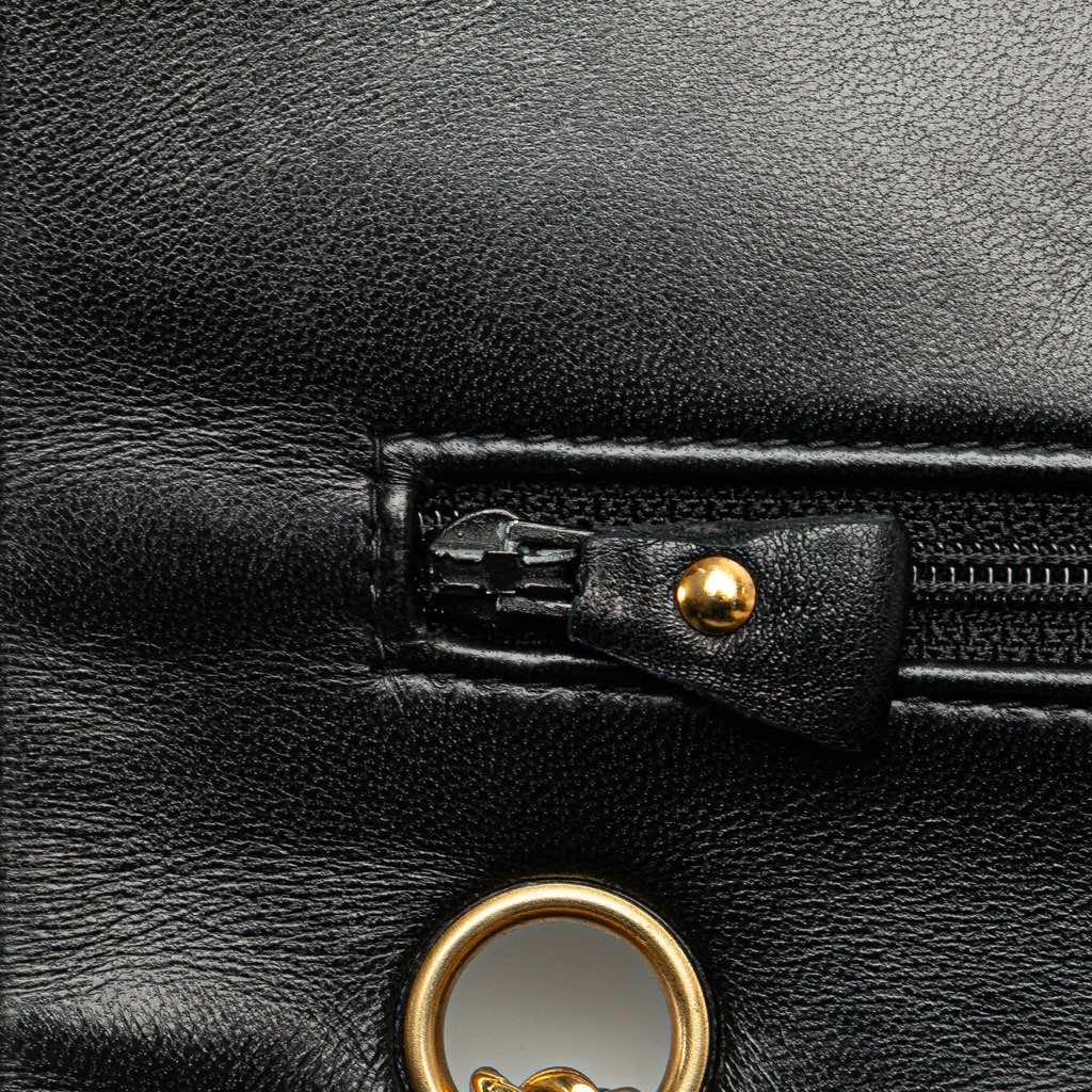 Chanel Medium Classic Lambskin Double Flap - Detail 2