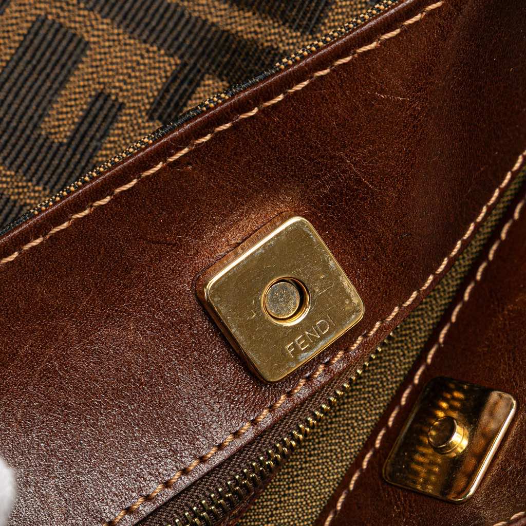 Fendi Zucca Canvas Shoulder Bag - Detail 2
