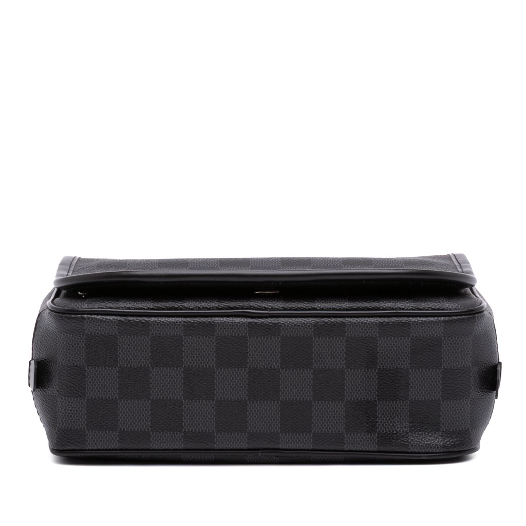 Louis Vuitton Damier Graphite Hanging Toiletry Kit Pouch - Image 6