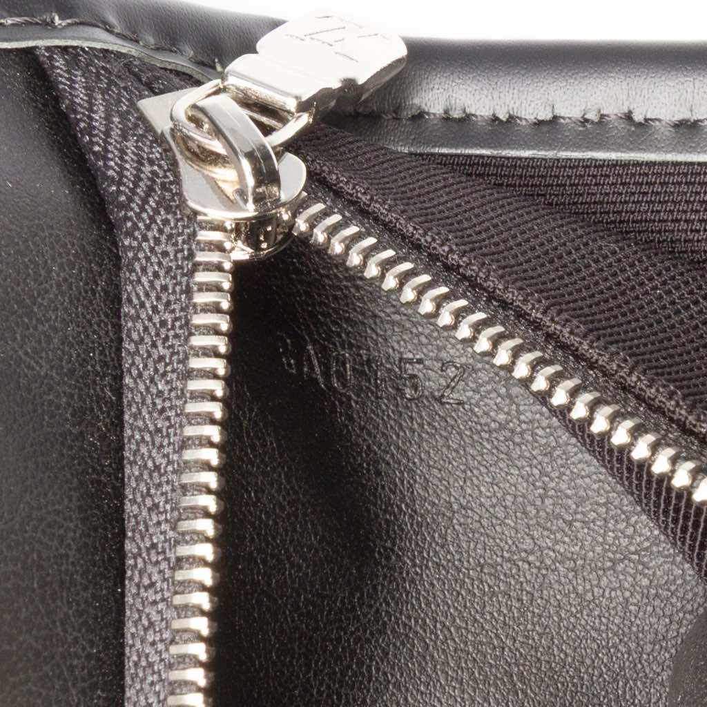 Louis Vuitton Damier Graphite Hanging Toiletry Kit Pouch - Detail 1