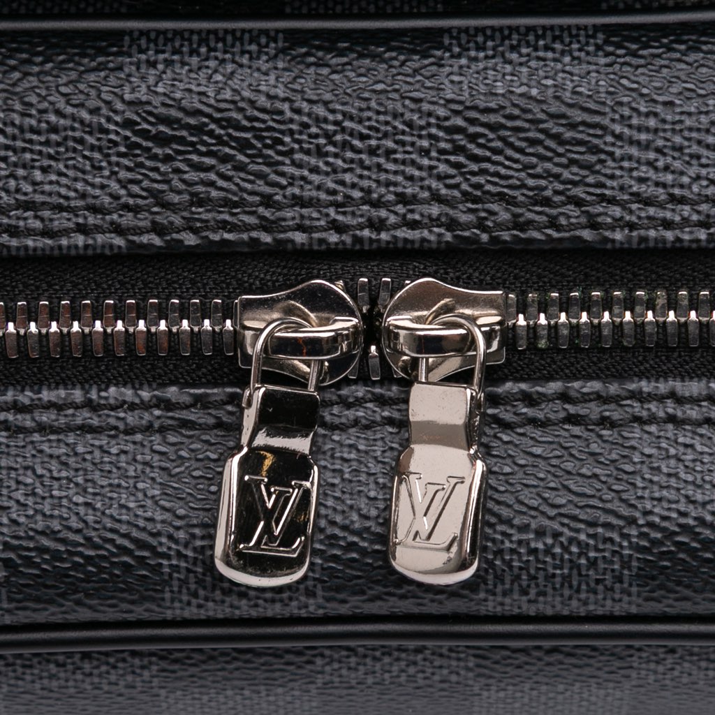 Louis Vuitton Damier Graphite Hanging Toiletry Kit Pouch - Detail 2