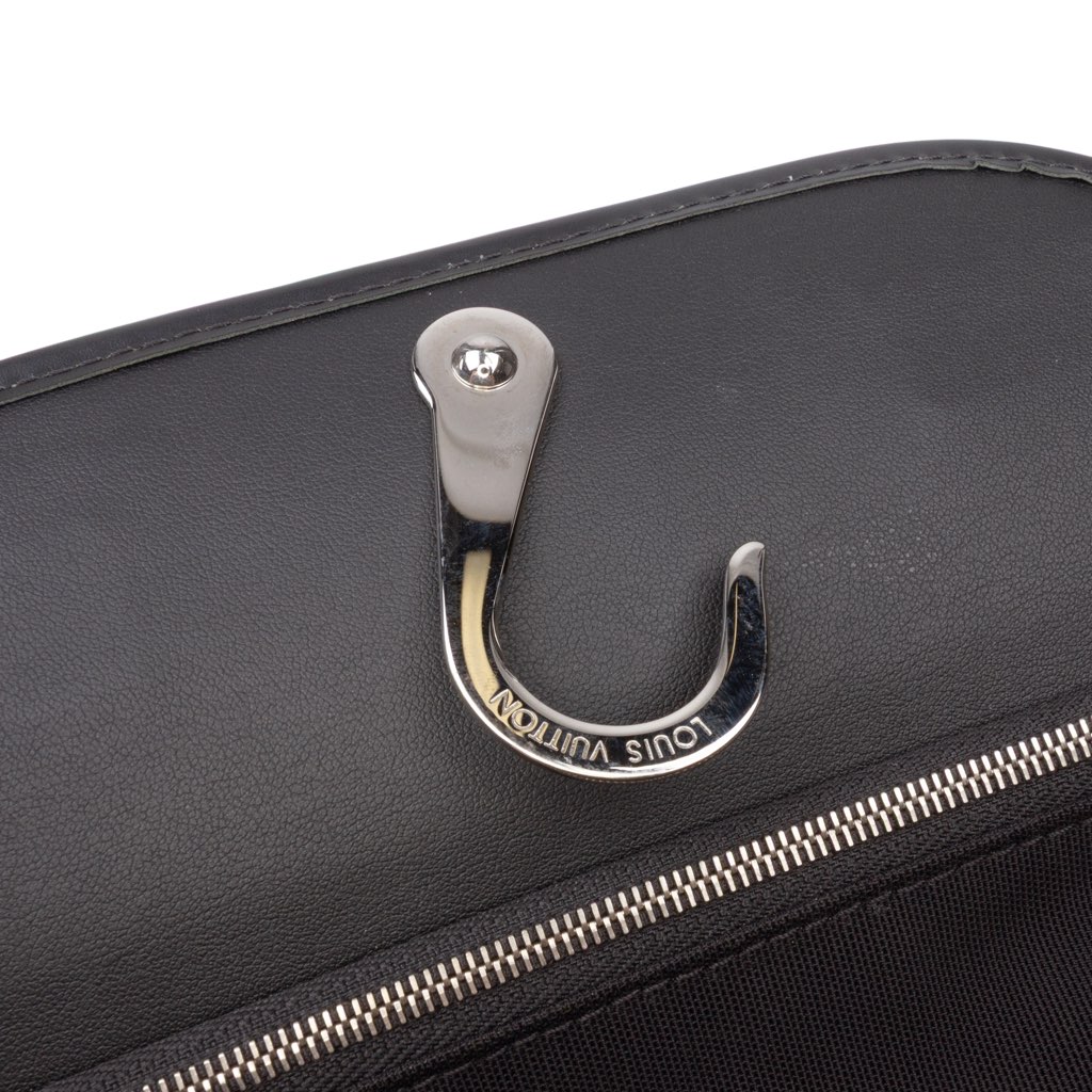 Louis Vuitton Damier Graphite Hanging Toiletry Kit Pouch - Image 10