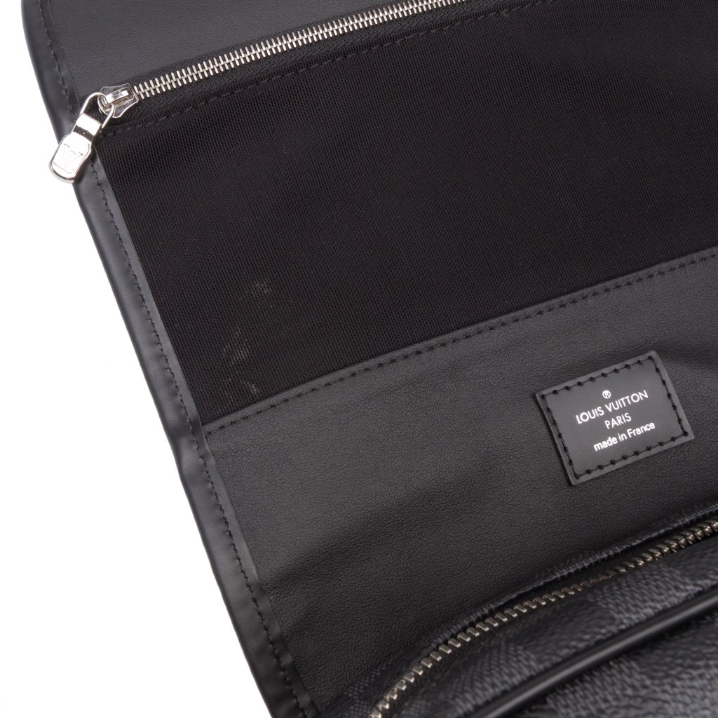 Louis Vuitton Damier Graphite Hanging Toiletry Kit Pouch - Image 11