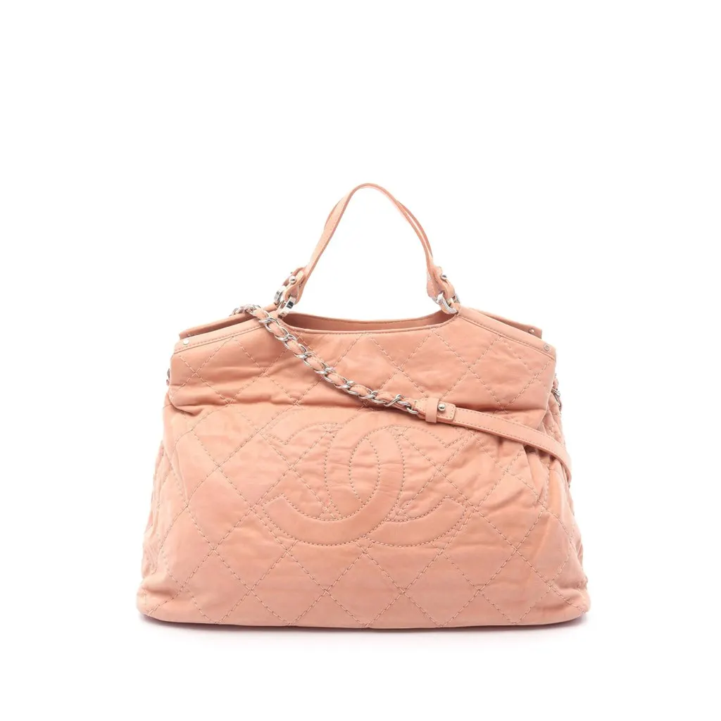 Chanel Large CC Quilted Suede Sea Hit Tote Pink Leather Very good - Front View