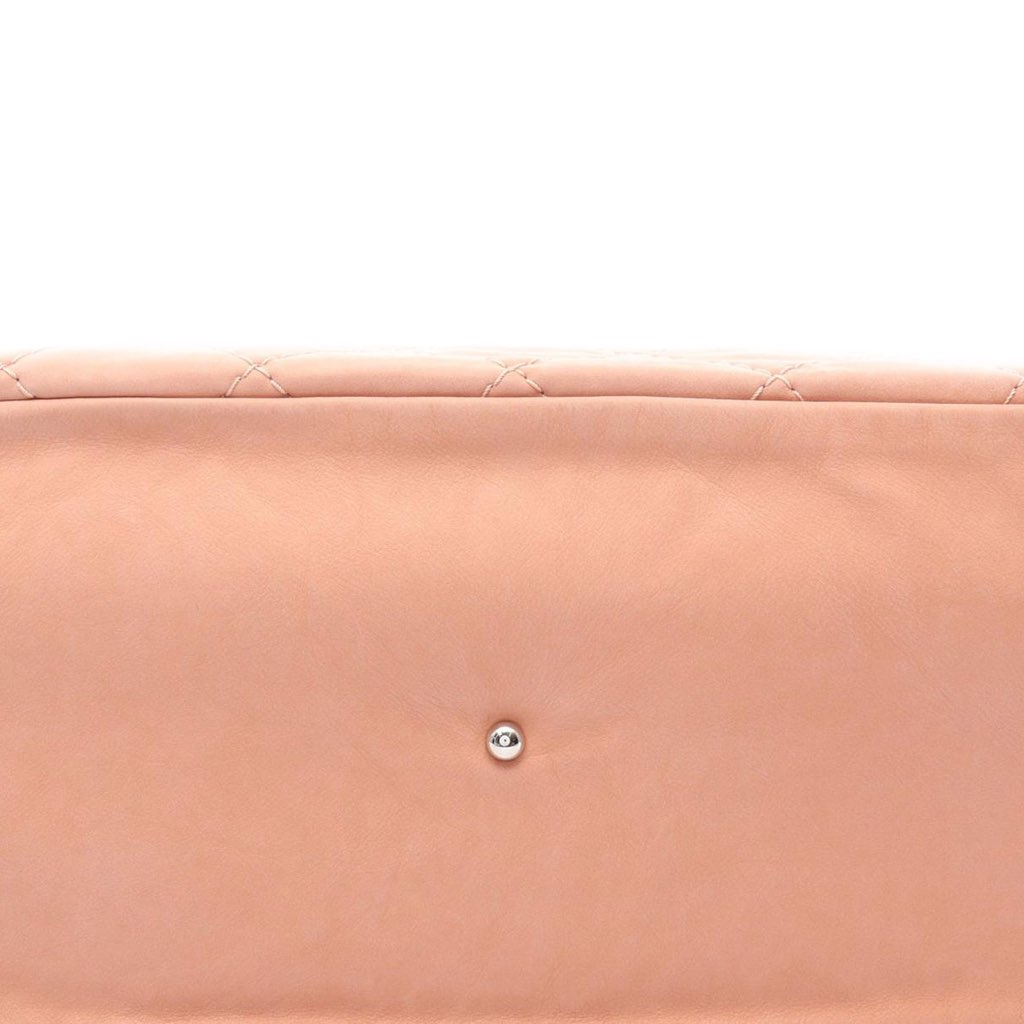 Chanel Large CC Quilted Suede Sea Hit Tote - Image 16