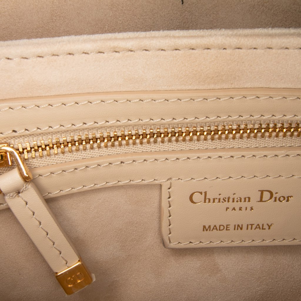 Dior Leather CD Signature Flap - Detail 2