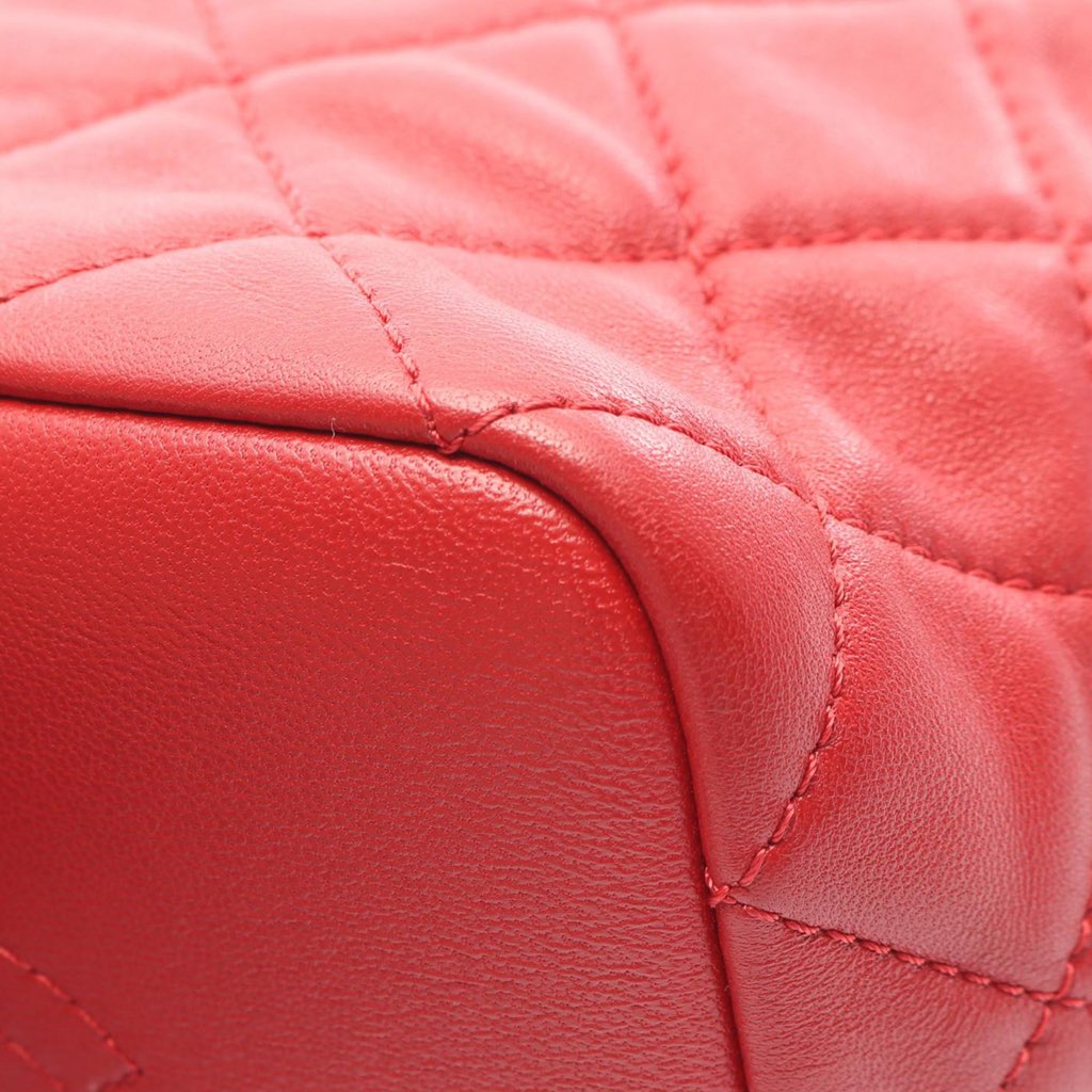 Chanel Small Quilted Lambskin Perfect Meeting Hobo - Image 10