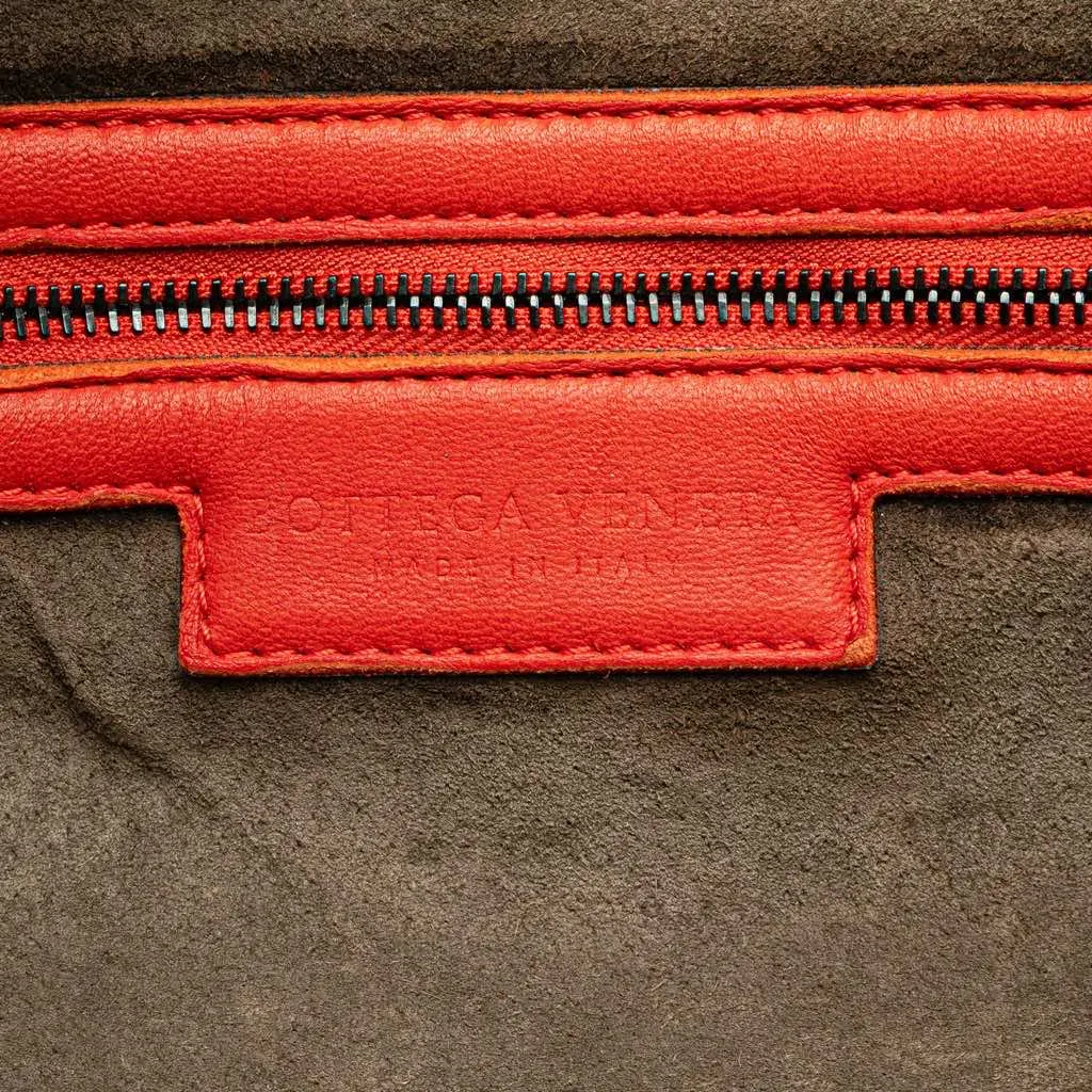 Bottega Veneta Nappa Intrecciato Montaigne Shoulder Bag Red Leather Good - Box View