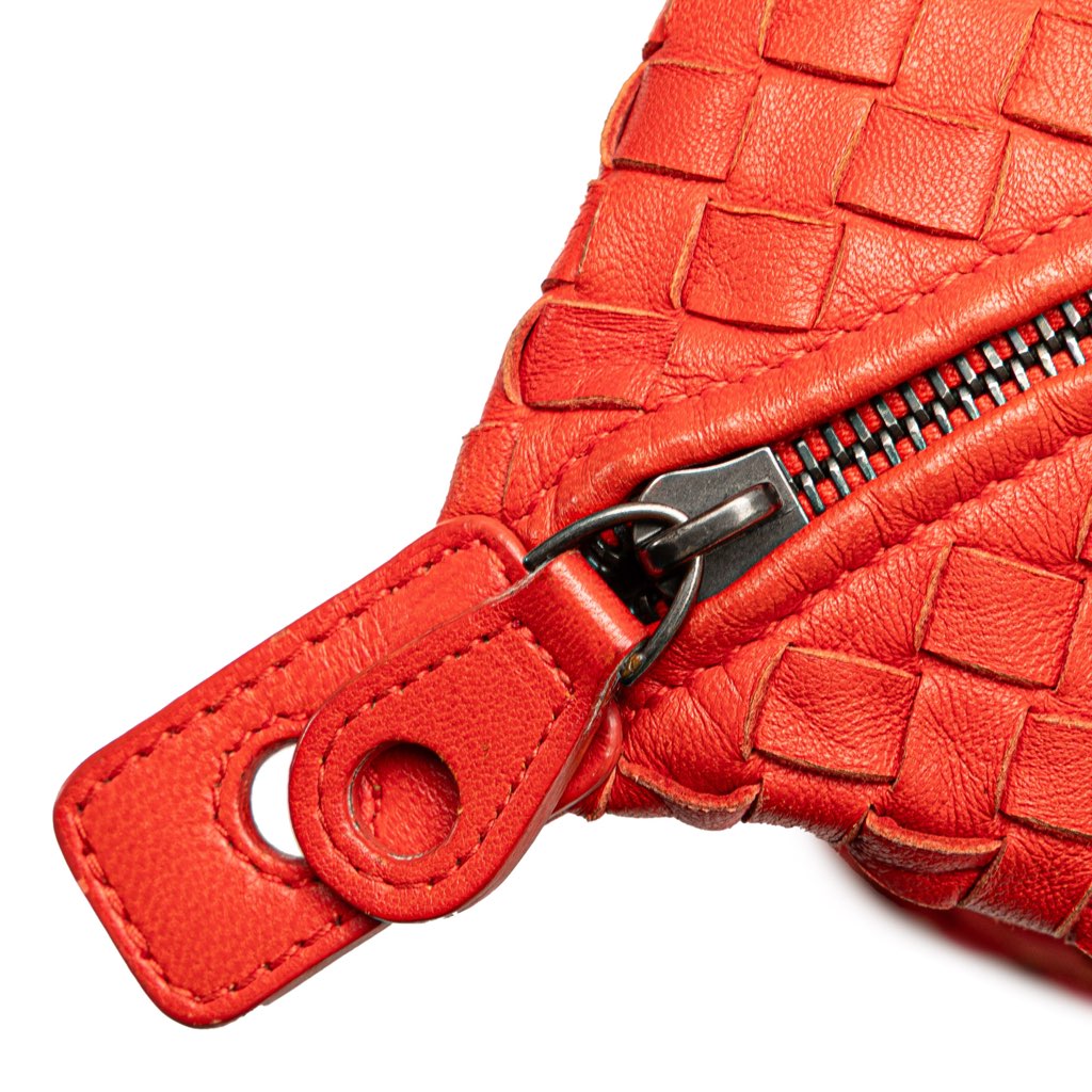 Bottega Veneta Nappa Intrecciato Montaigne Shoulder Bag - Image 10