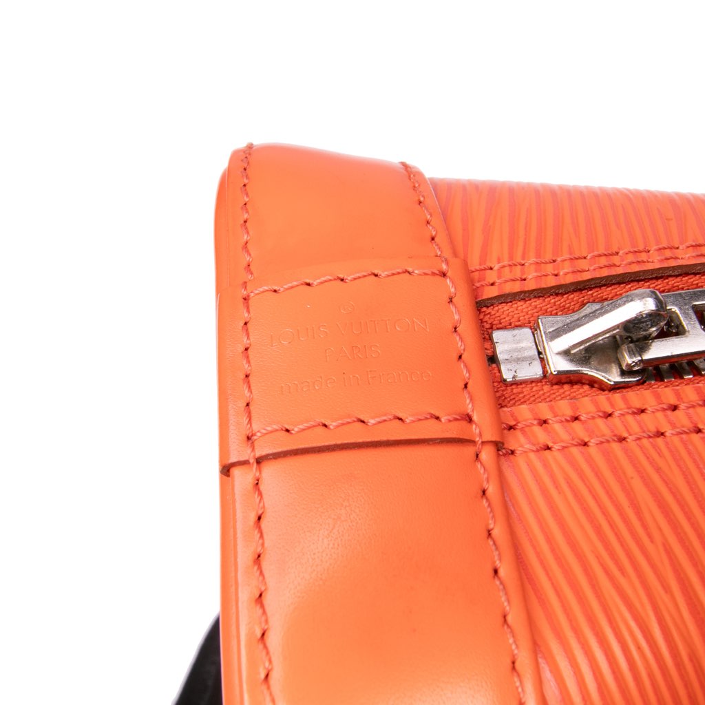 Louis Vuitton Epi Alma BB - Side view