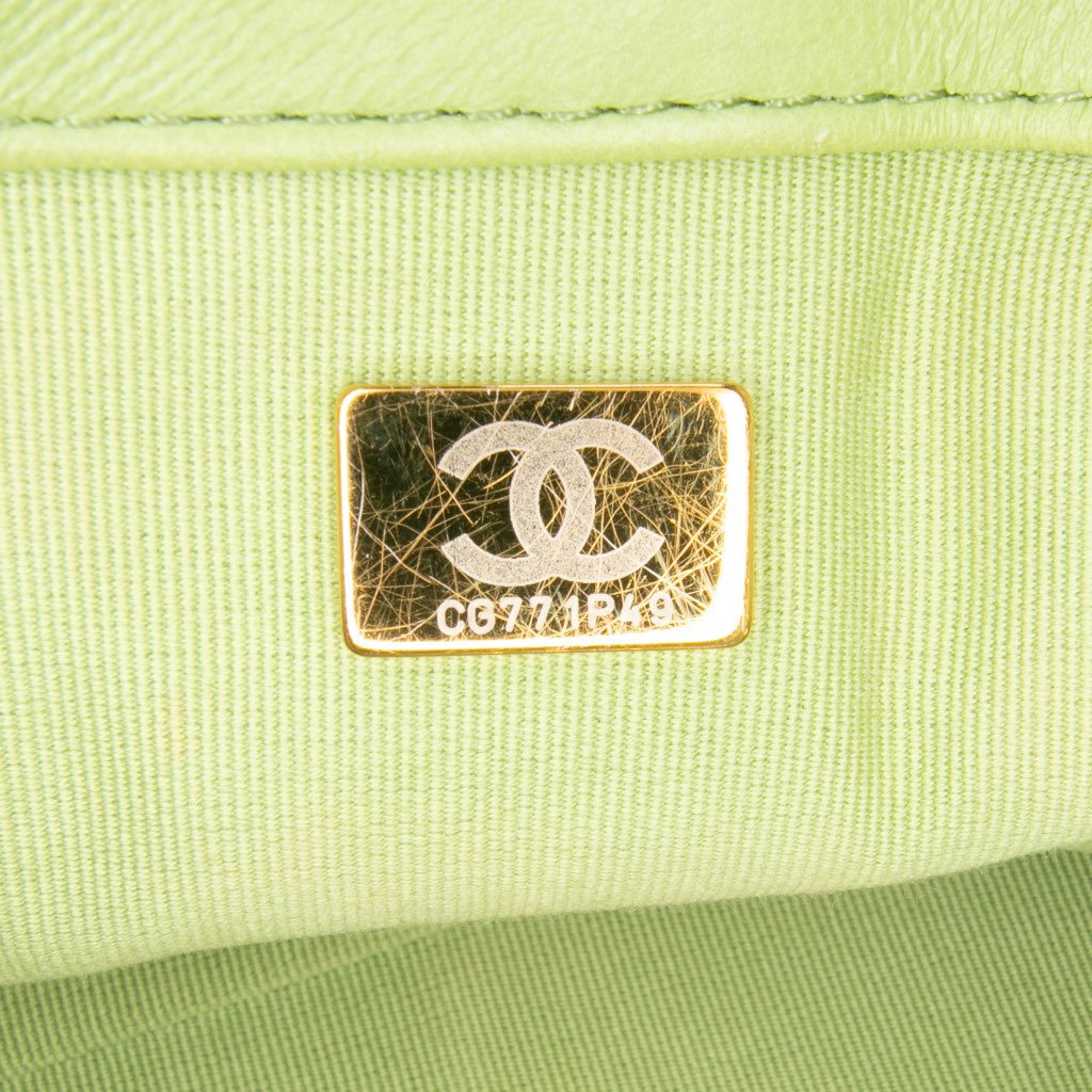 Chanel Quilted Lambskin Double CC Chain Around Flap - Detail 1