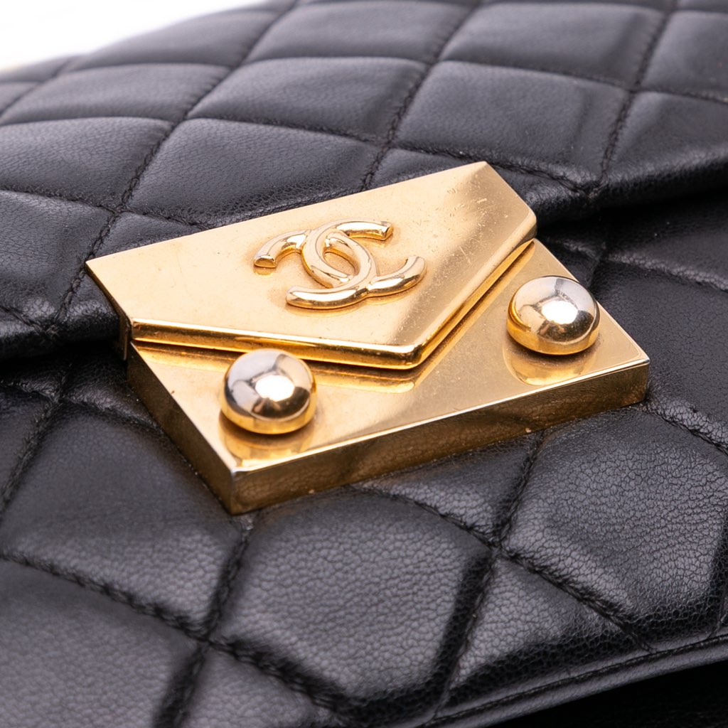 Chanel Quilted Lambskin Pagoda Accordion Flap - Detail 2