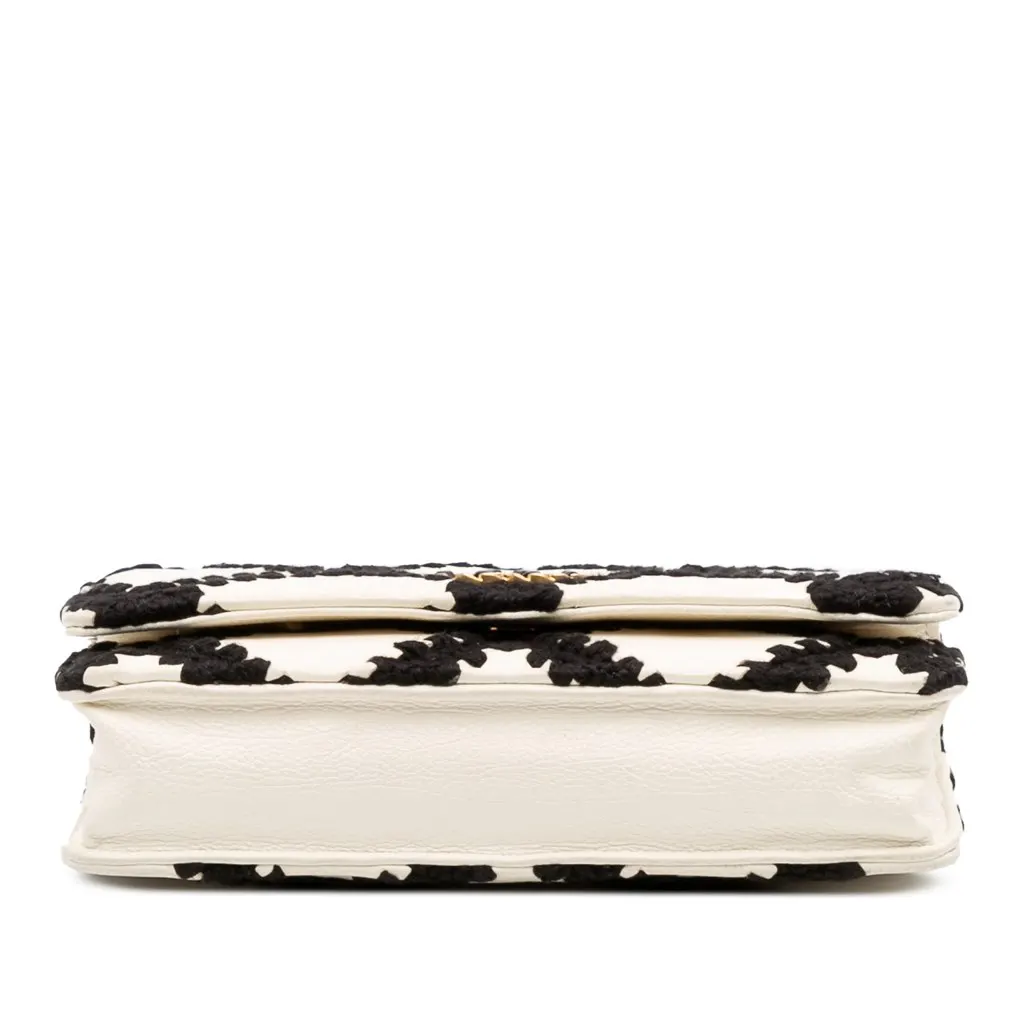 Chanel Calfskin Crochet 19 Wallet On Chain White Leather Good - Inside View