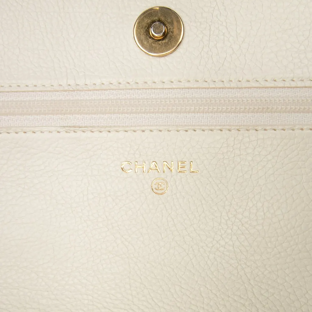 Chanel Calfskin Crochet 19 Wallet On Chain White Leather Good - Box View
