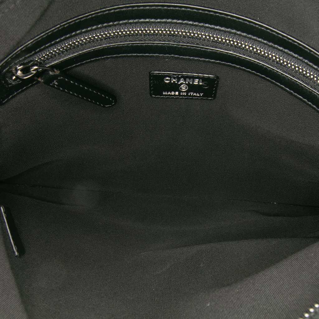 Chanel Paris-Hamburg Wool Embroidered Gabrielle Clutch - 4