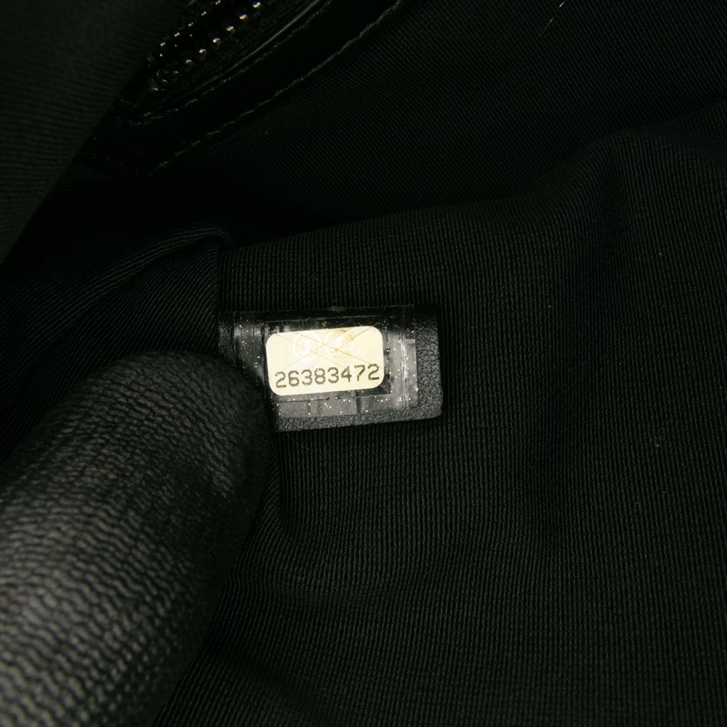 Chanel Paris-Hamburg Wool Embroidered Gabrielle Clutch - Detail 1