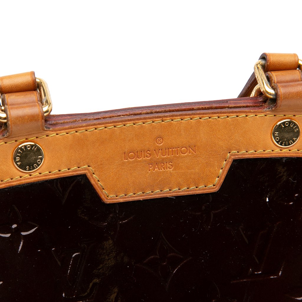 Louis Vuitton Monogram Vernis Brea MM - Side view