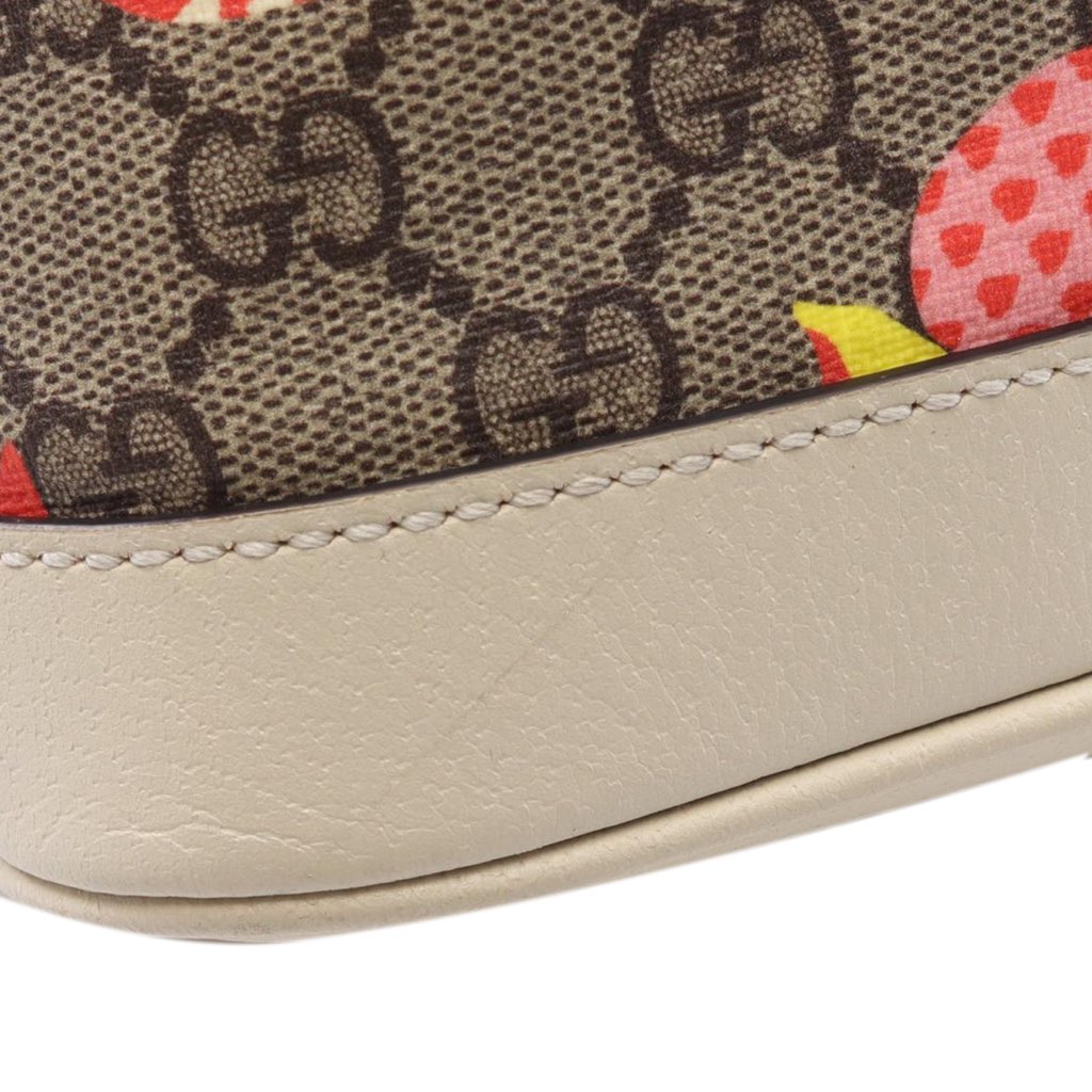 Gucci GG Supreme Les Pommes Apple and Heart Backpack - Image 10