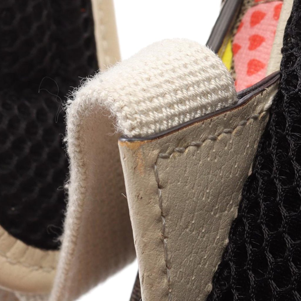 Gucci GG Supreme Les Pommes Apple and Heart Backpack - Image 11