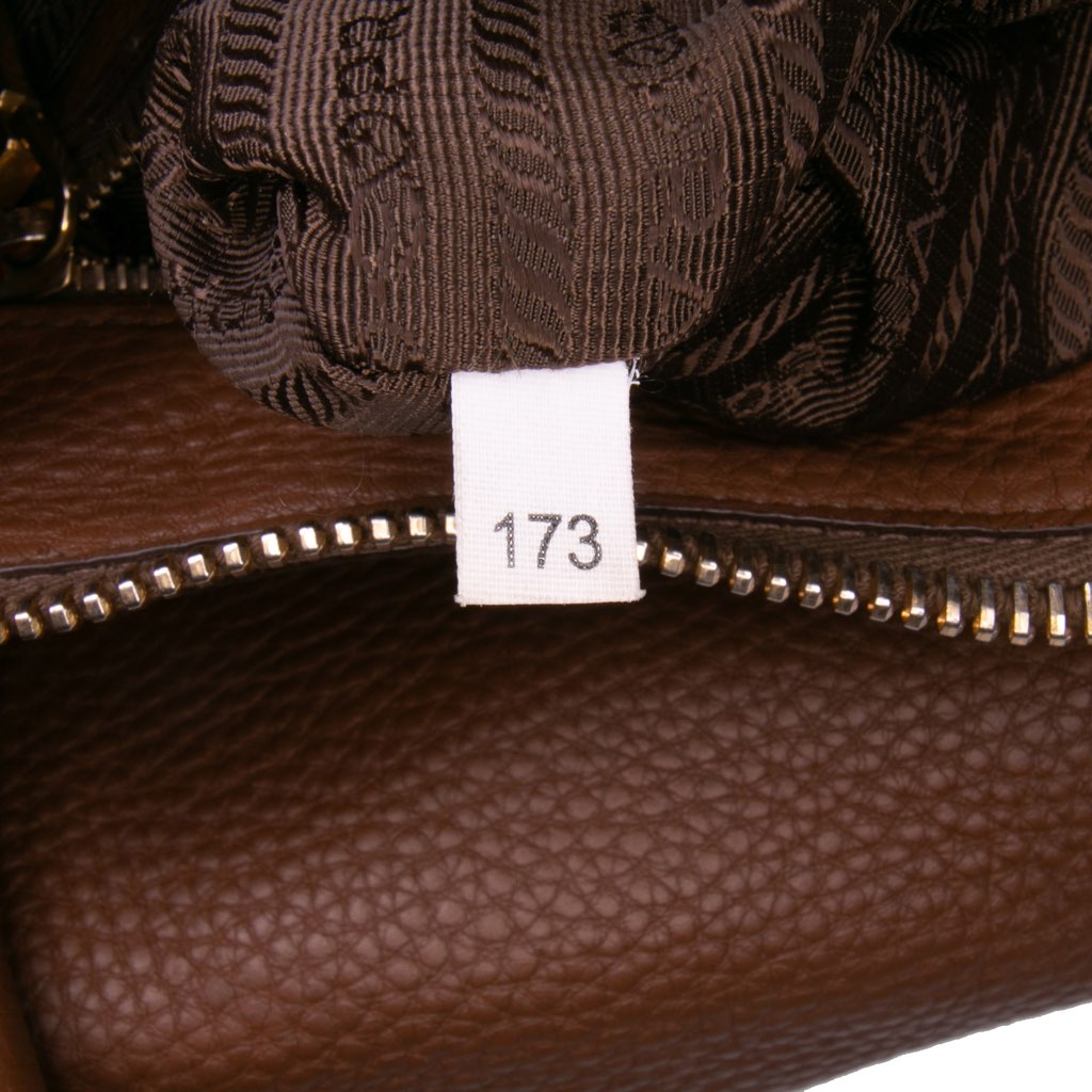 Prada Vitello Daino Sacca 2 Manici Convertible Tote - Detail 1