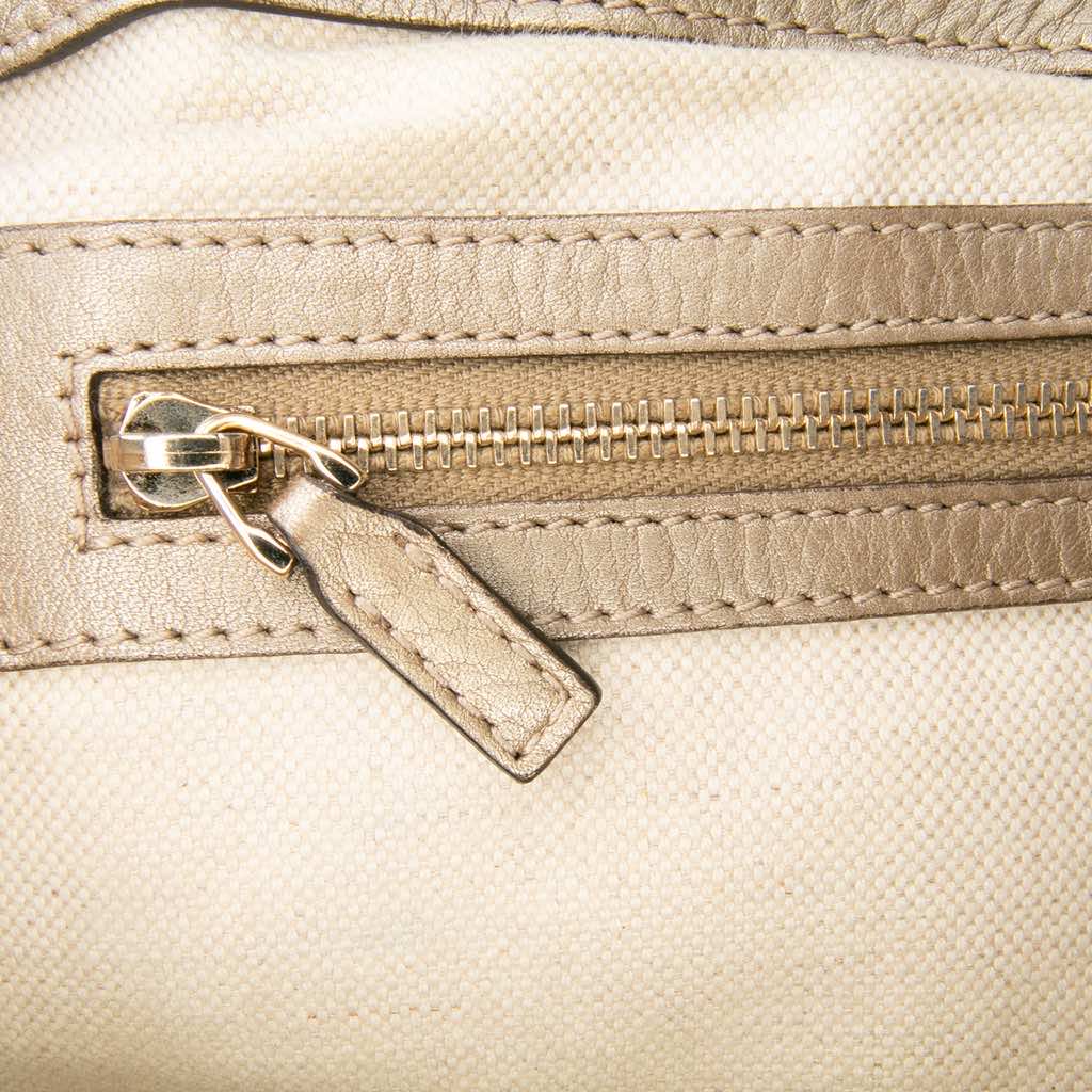 Gucci GG Canvas Bella Flap Satchel - Detail 2