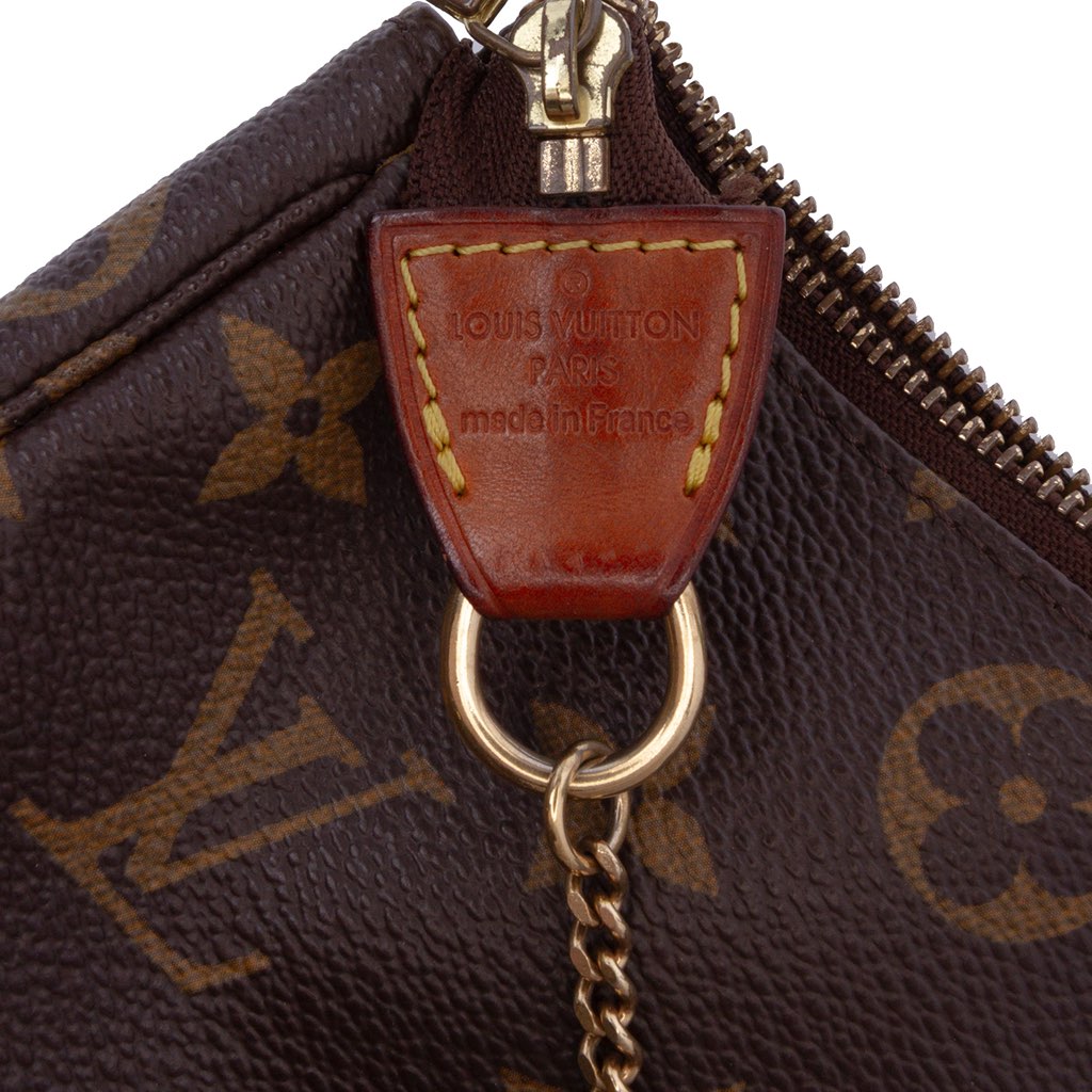 Louis Vuitton Monogram Mini Pochette Accessoires - Detail 1