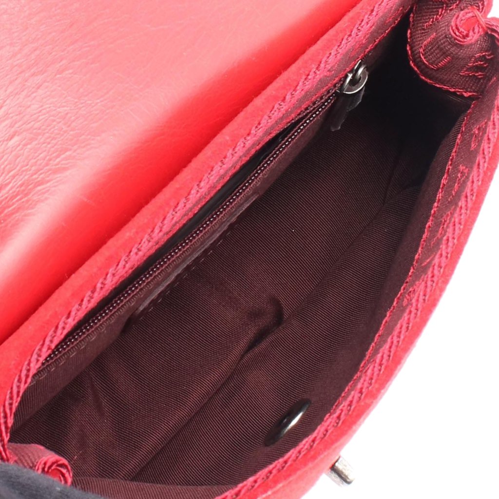 Chanel Paris Salzburg Mini Quilted Glazed Calfskin and Felt Edelweiss Flower Flap - Image 6