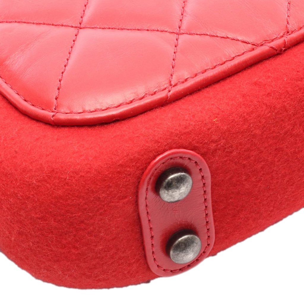 Chanel Paris Salzburg Mini Quilted Glazed Calfskin and Felt Edelweiss Flower Flap - Detail 2